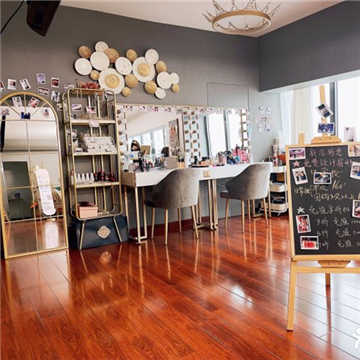 Uni salon